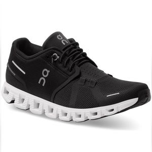 On Cloud 5 Running Shoe